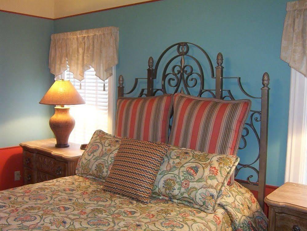 Hidden Garden Cottages & Suites Saugatuck Kültér fotó